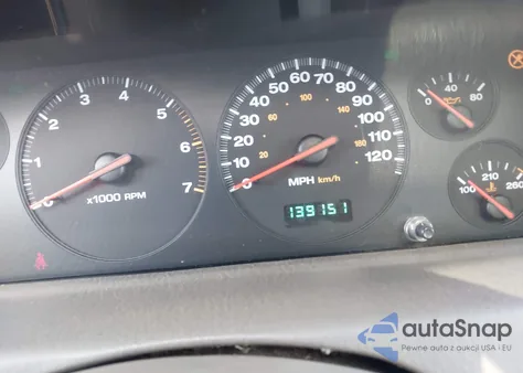 2000 Jeep Grand Cherokee Limited from USA, damaged, VIN 1J4GW58N1YC375510